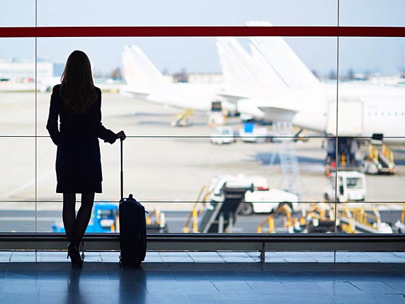 Business traveller departure_crop